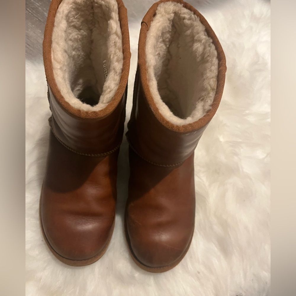 Uggz leather classic boots